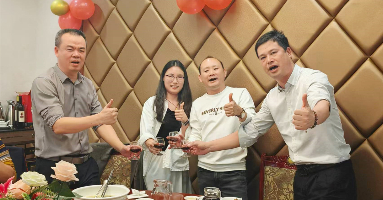 美好时光:太阳成集团tyc122cc入口冬季员工生日会