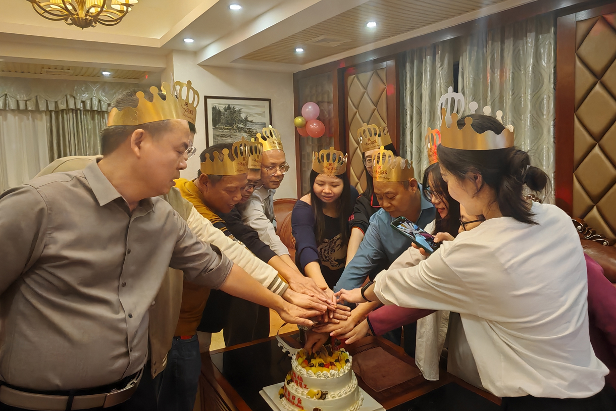 美好时光:太阳成集团tyc122cc入口冬季员工生日会